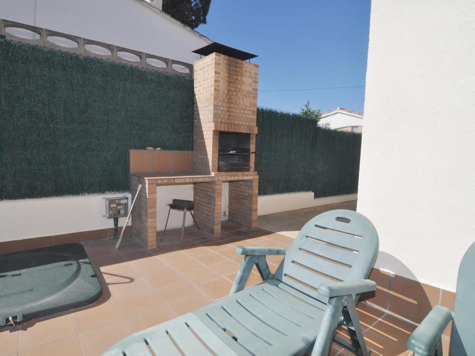 Casa con Piscina Privada y WIFI a 850m de la Playa, Torroella de Montgrí - HISP-7-2 Villa in L'Escala