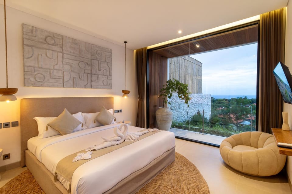 Bed, TV and multimedia, View (from property/room), Bedroom