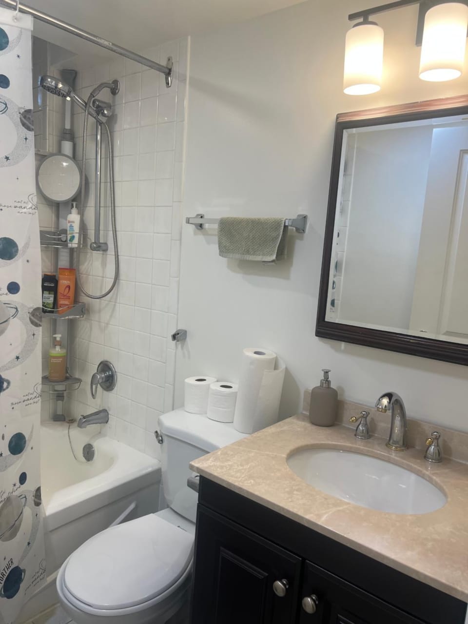separate Suite Near Transit - Private Stay in Toronto Registration number STR-2503-FSHPPQ Bed and Breakfast in Toronto