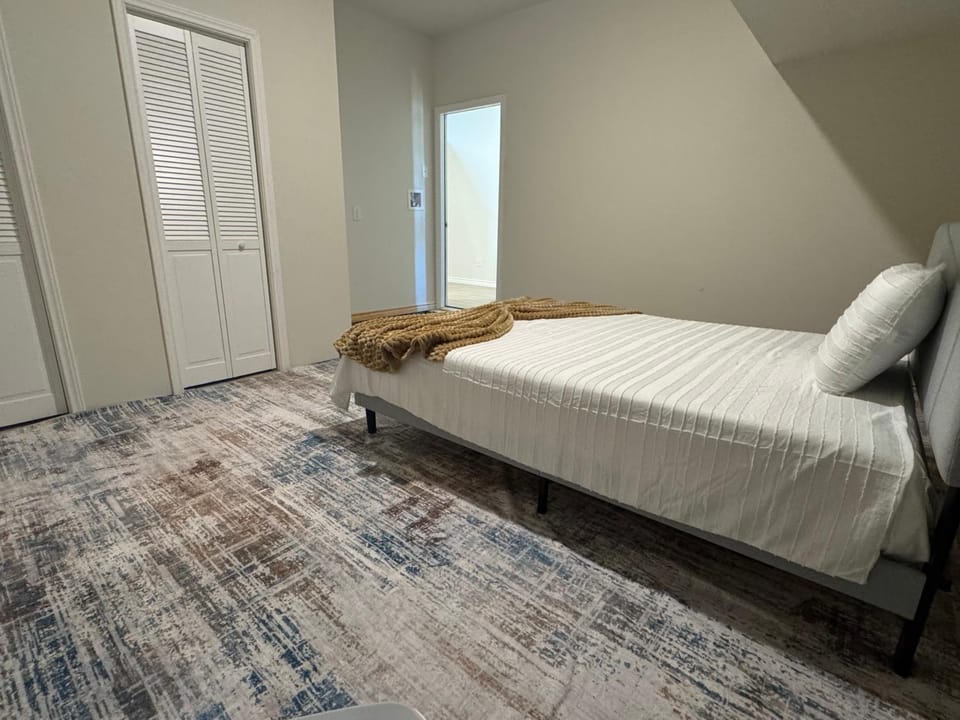 Luxury 12 Bedroom Villa Villa in Lake Lewisville