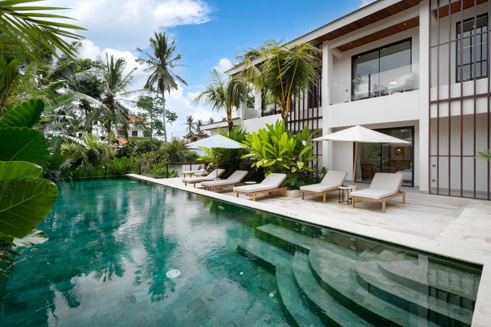 Property building, Swimming pool