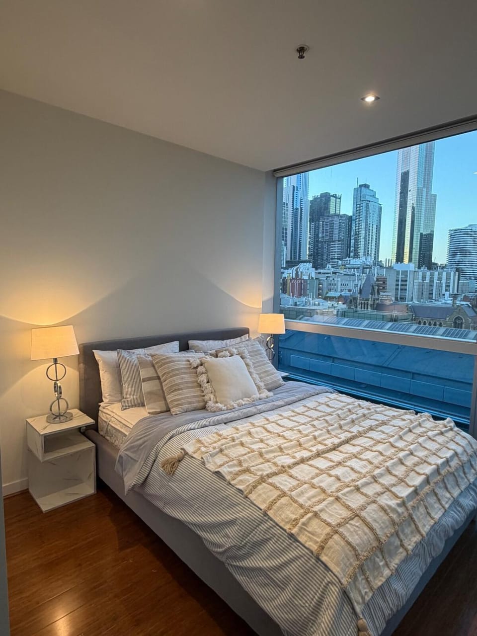 Spacious landmark in the heart of CBD Apartment in Melbourne