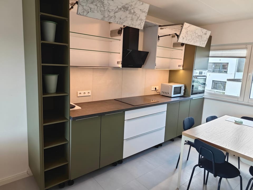 Kitchen or kitchenette, Dining area, oven, stove, toaster