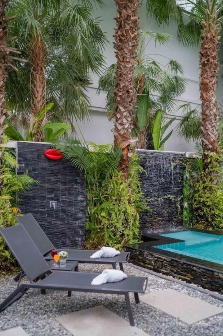 Pool view, Swimming pool, sunbed