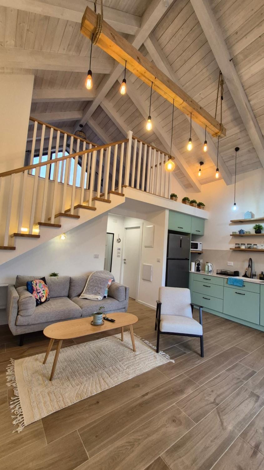 Kitchen or kitchenette, Living room, Seating area