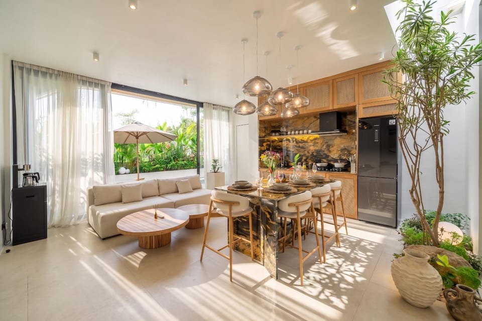 Kitchen or kitchenette, Living room, Dining area