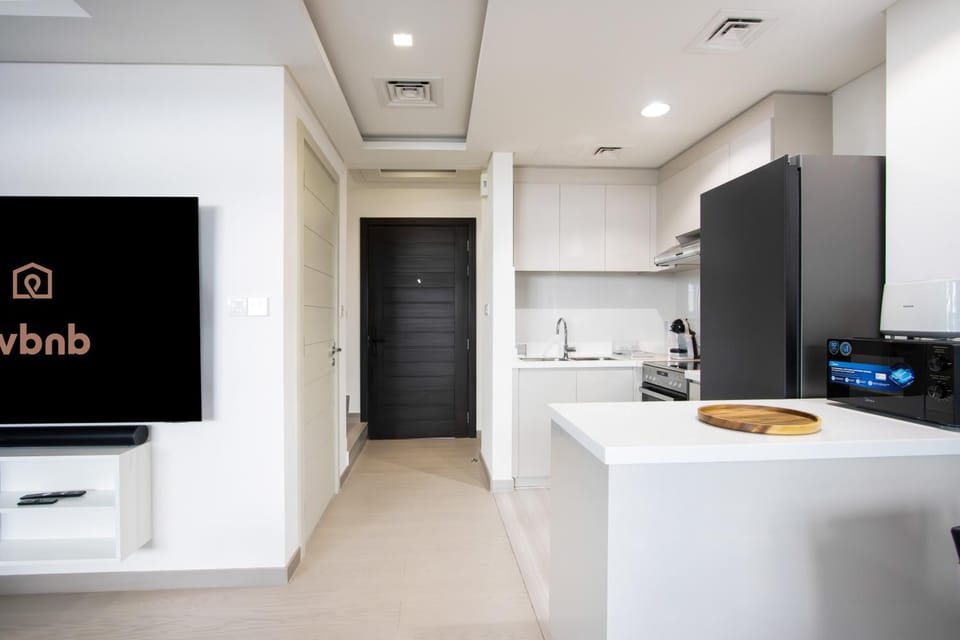Kitchen or kitchenette, oven