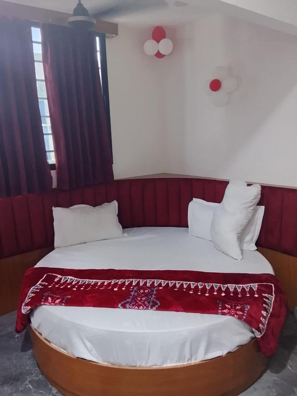 Hotel Apeksha Hotel in Ahmedabad
