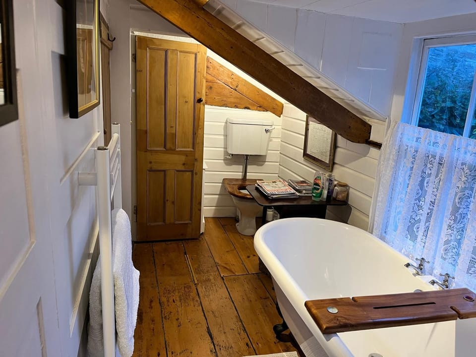 Bathroom, Bath
