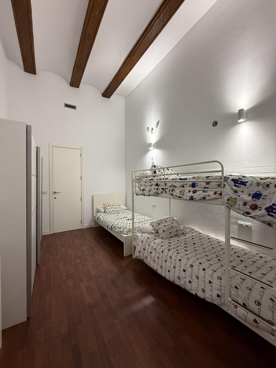 Bed, Bedroom, bunk bed