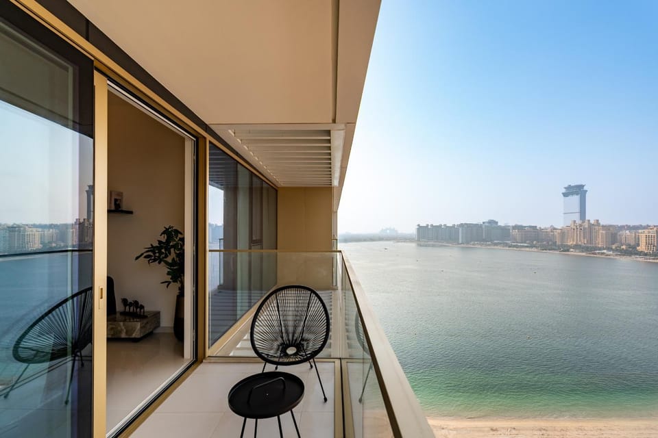 Grand Bleu, Emaar Beachfront - The Mint Stay Apartment in Dubai