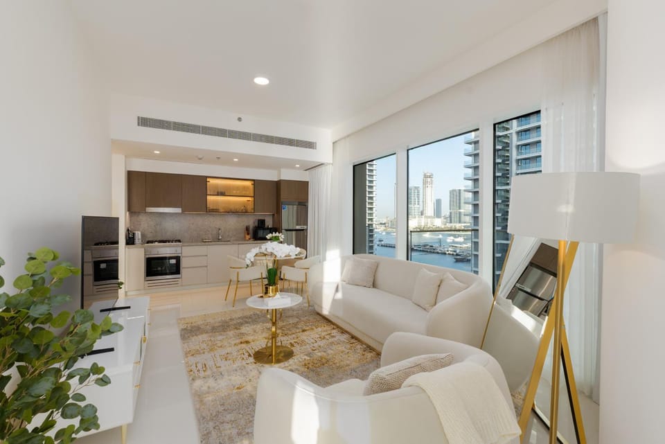Grand Bleu, Emaar Beachfront - The Mint Stay Apartment in Dubai