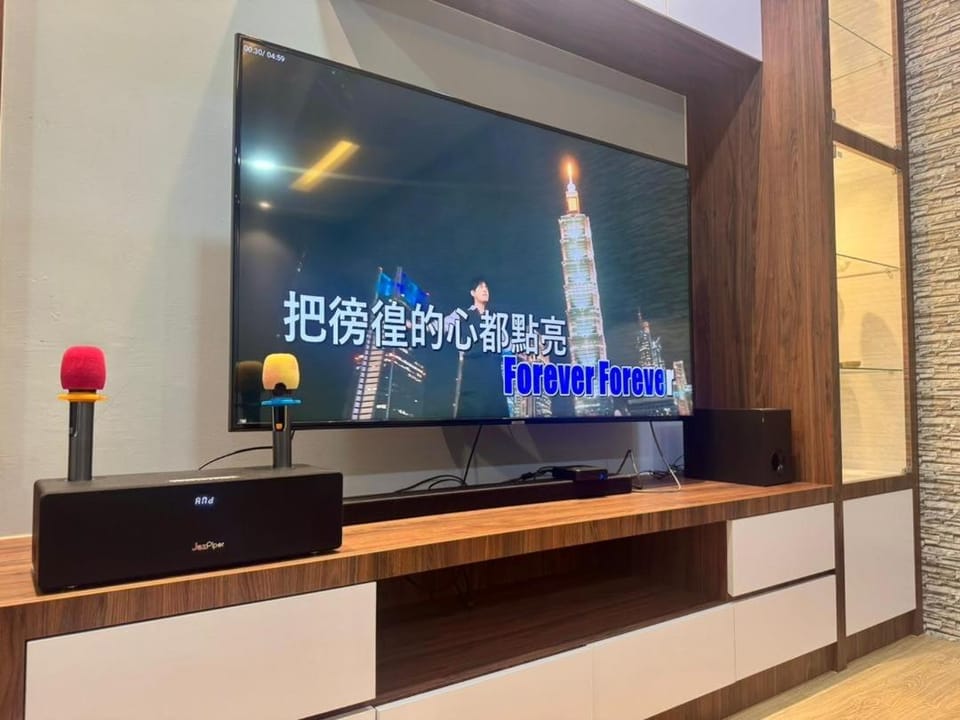 8-10pax Taman Johor Jaya Semi D Near Desa Tebrau, Mount Austin House in Johor Bahru