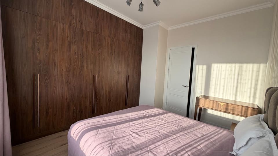 Bedroom, wardrobe