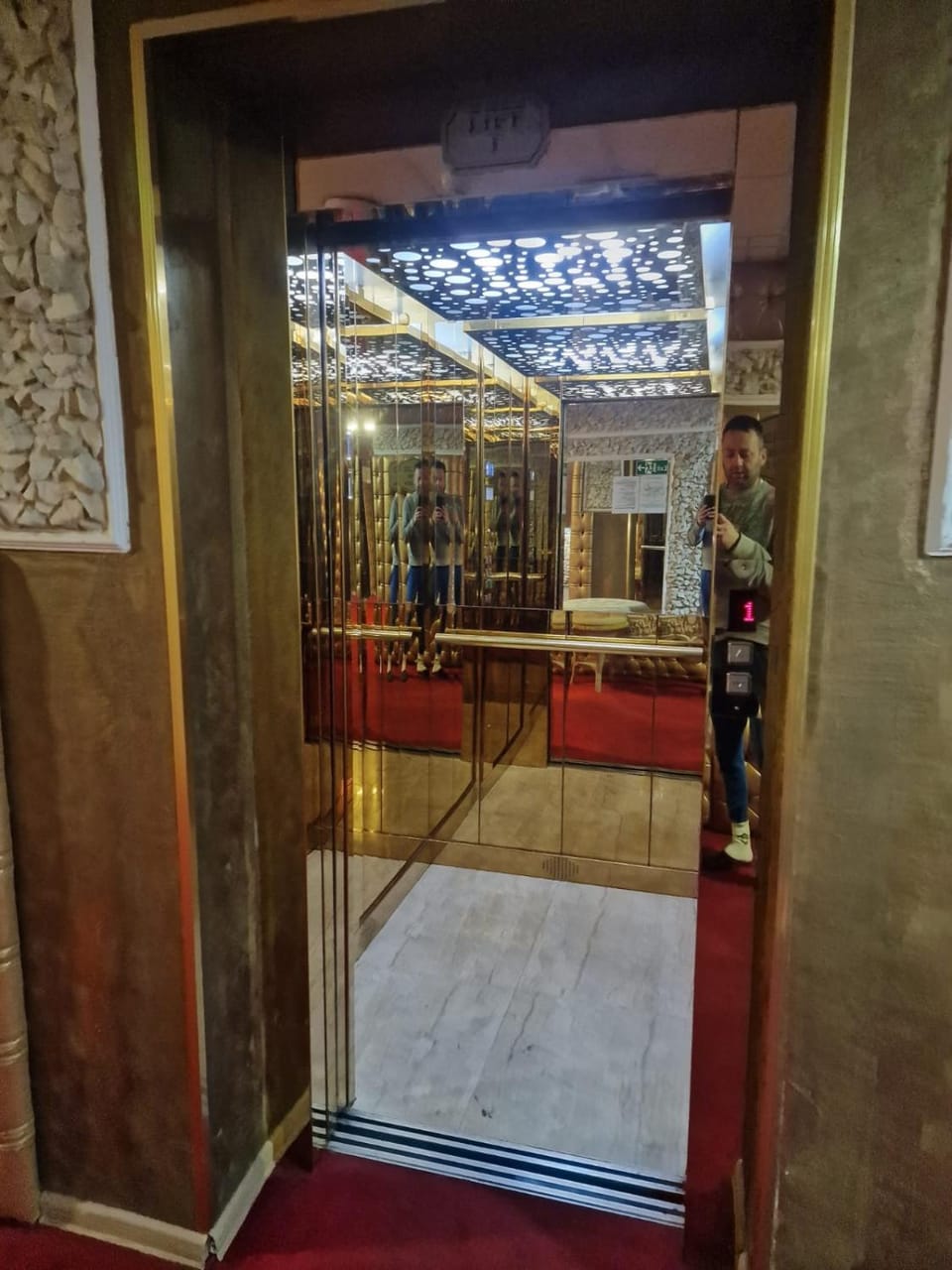 elevator