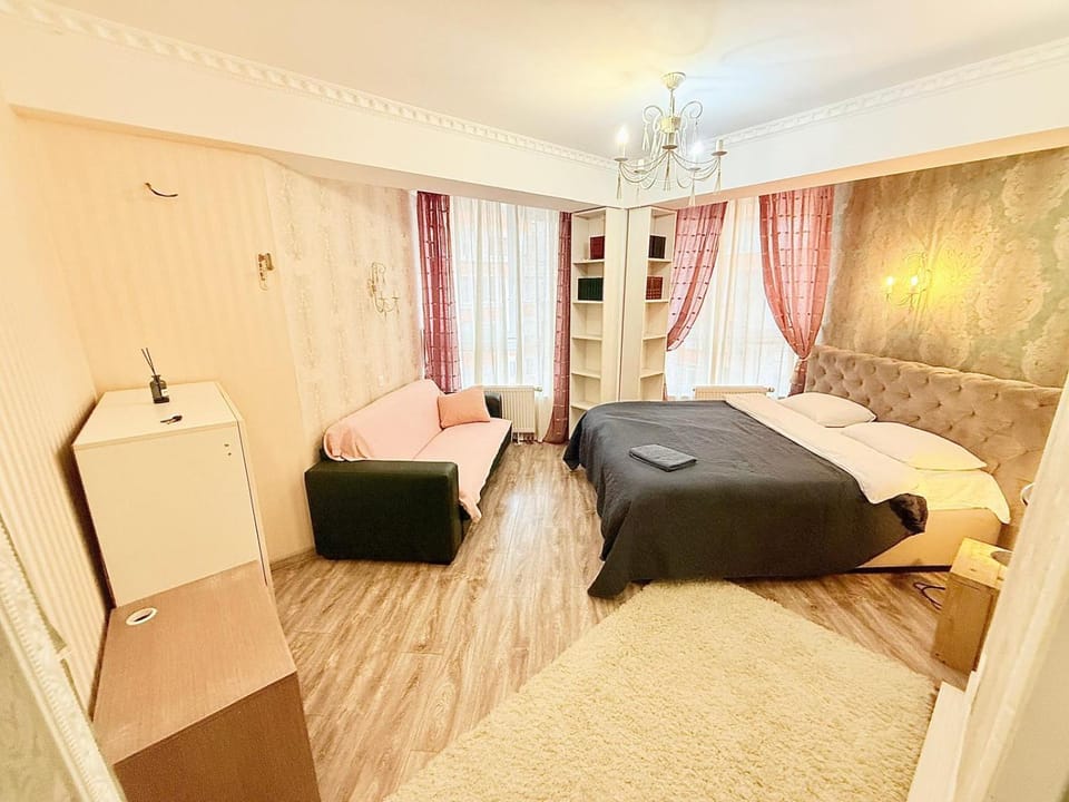 1 camera dubla separata centru parc hostel Hostel in Chișinău