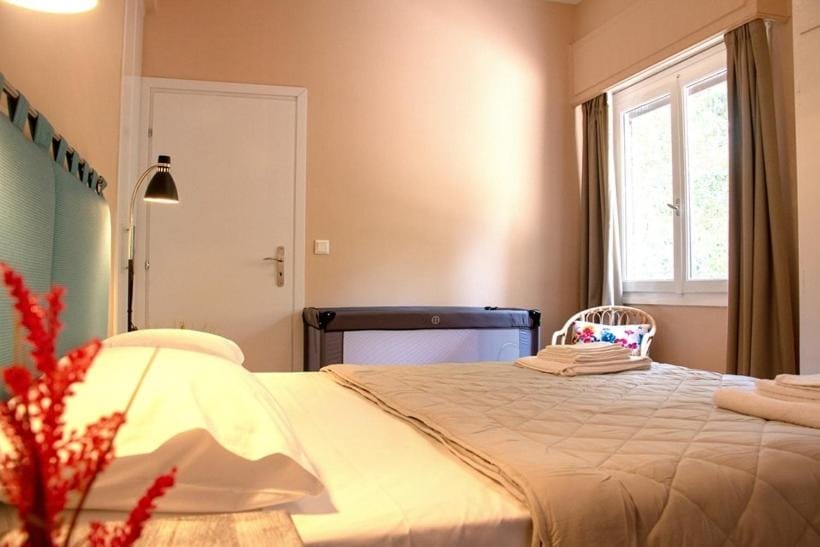 Bright Apt - Quiet - Near Metro - Fast WiFi Apartment in Athens