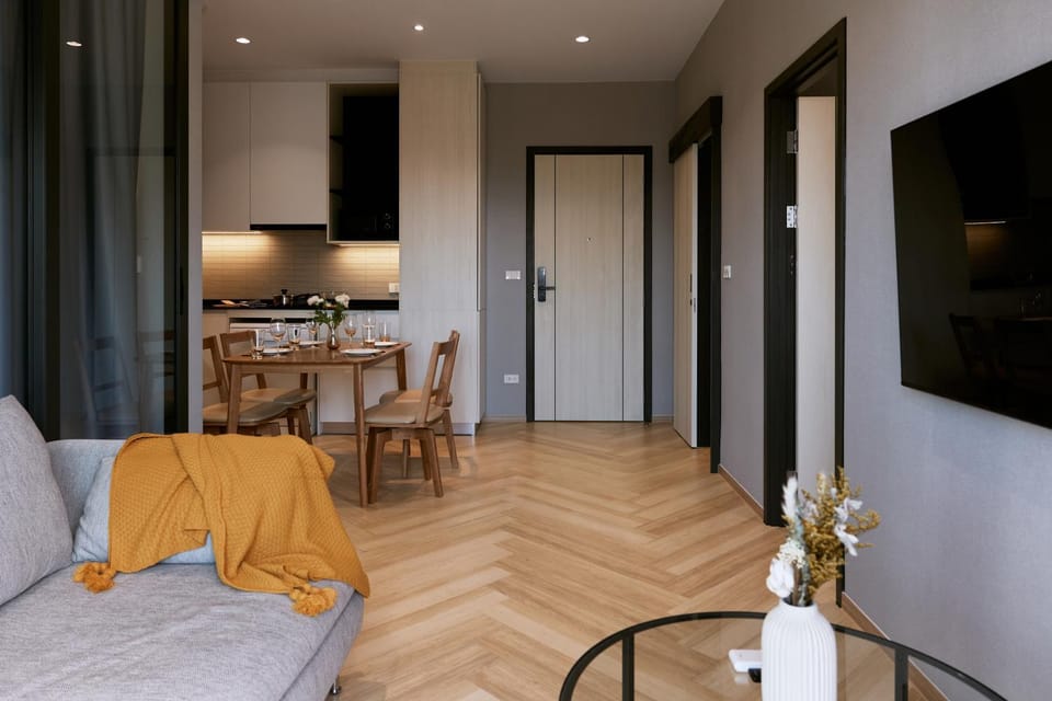 TV and multimedia, Kitchen or kitchenette, Living room, Dining area