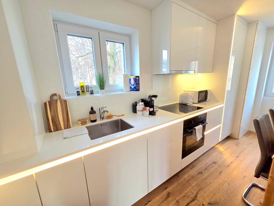 dishwasher, microwave, oven, stove, washing machine, kitchen