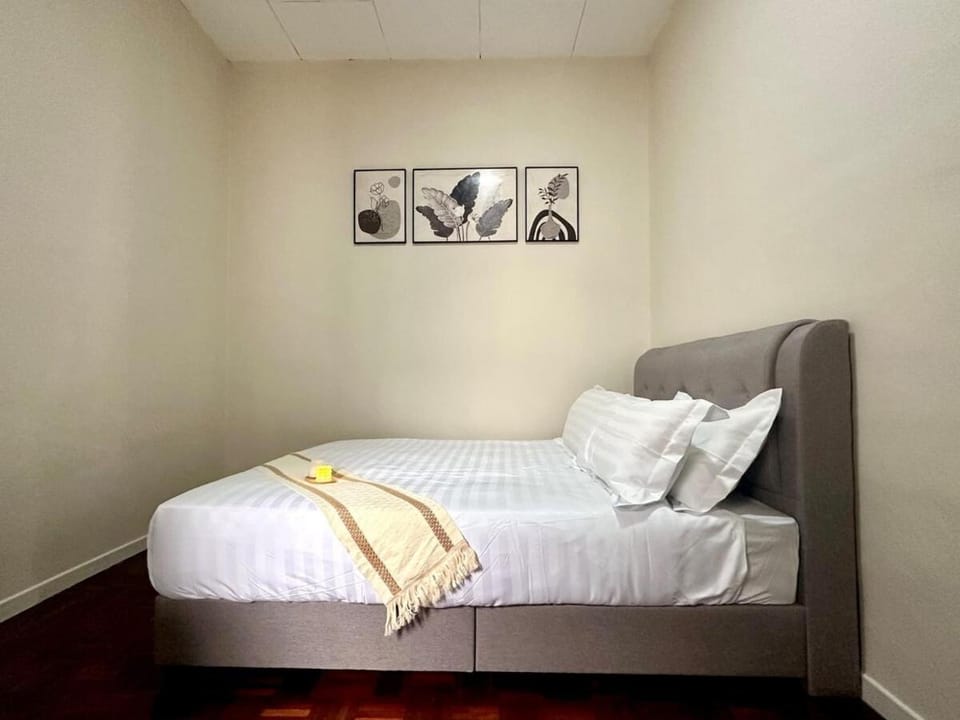 Bagan Cozy Family Retreat 4BR 10 Pax House in Penang