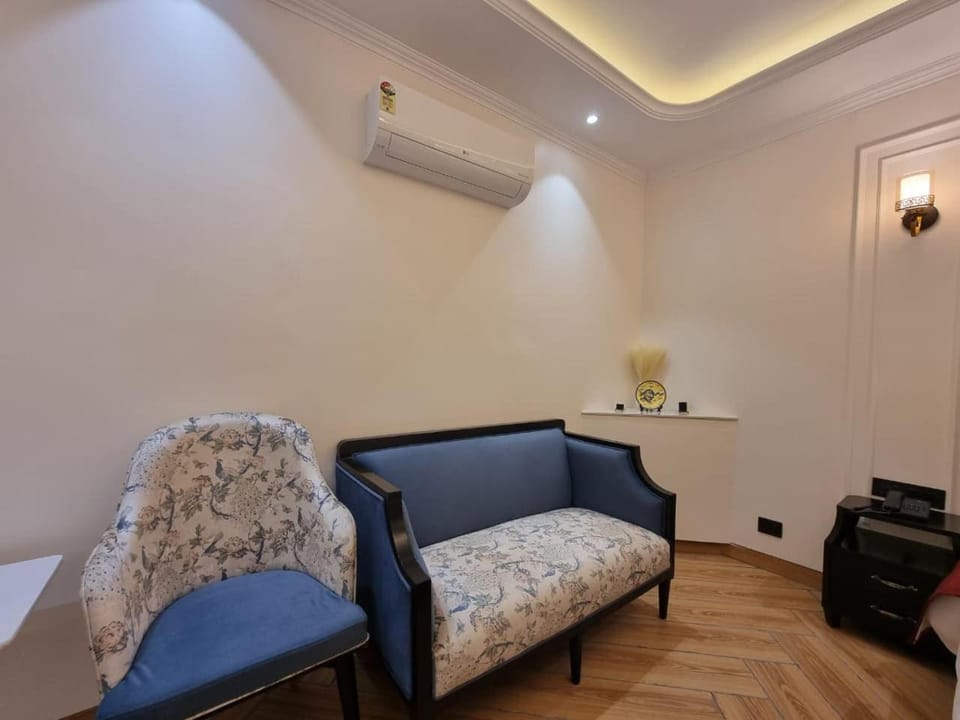 Seating area, air conditioner