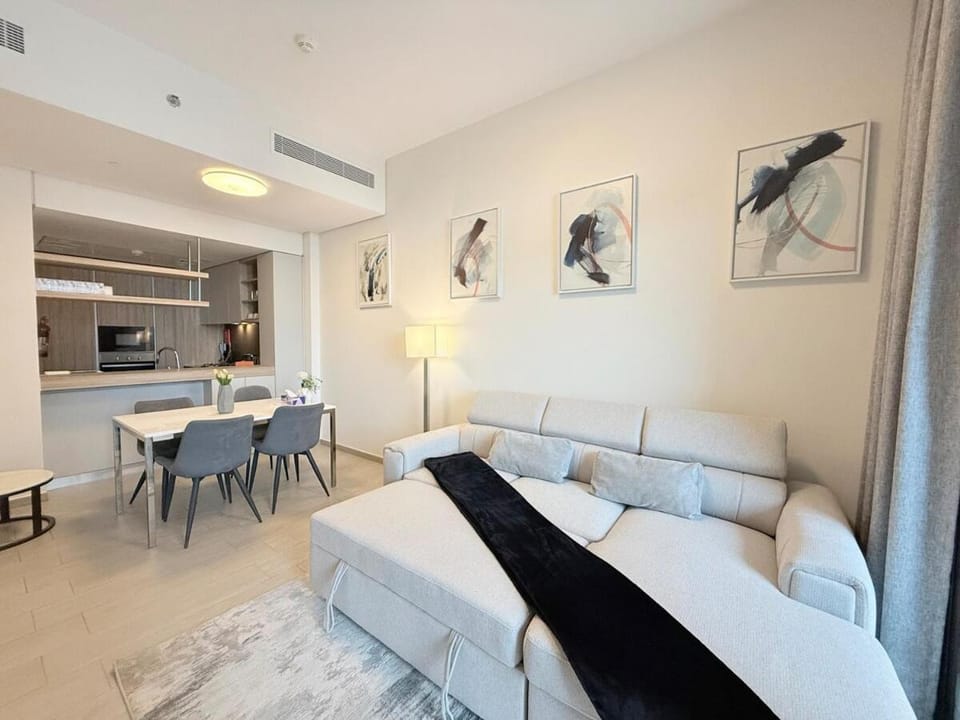 Bed, Living room, Seating area
