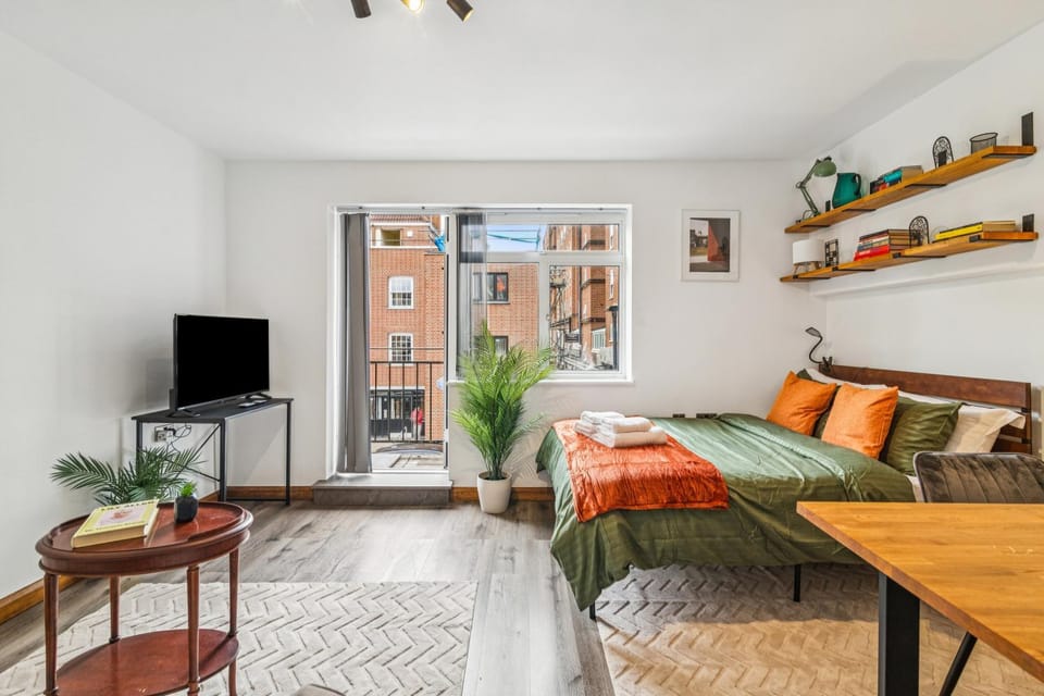 NEXA Euston Stay by KeyHol Stays Apartment in London Borough of Islington