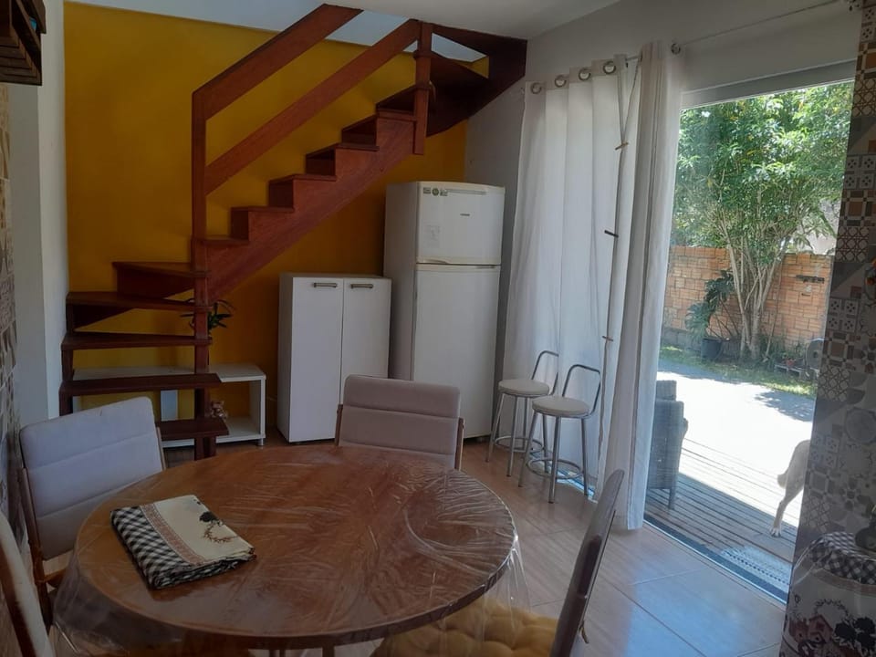 Casa aconchegante e familiar , para você e sua familiar descansar House in Florianopolis