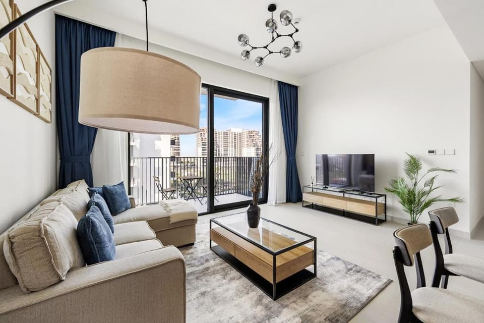 Elegant 2BR Close to Park in Park Horizon Apartment in Dubai