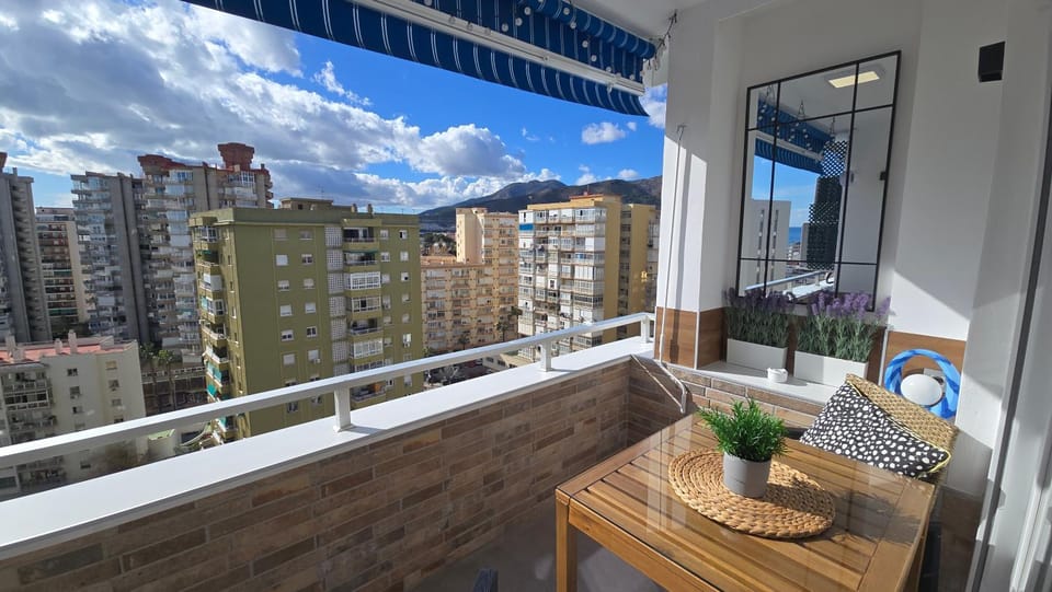 MOCAHomes Apartamento Congreso DownTown Apartment in Torremolinos