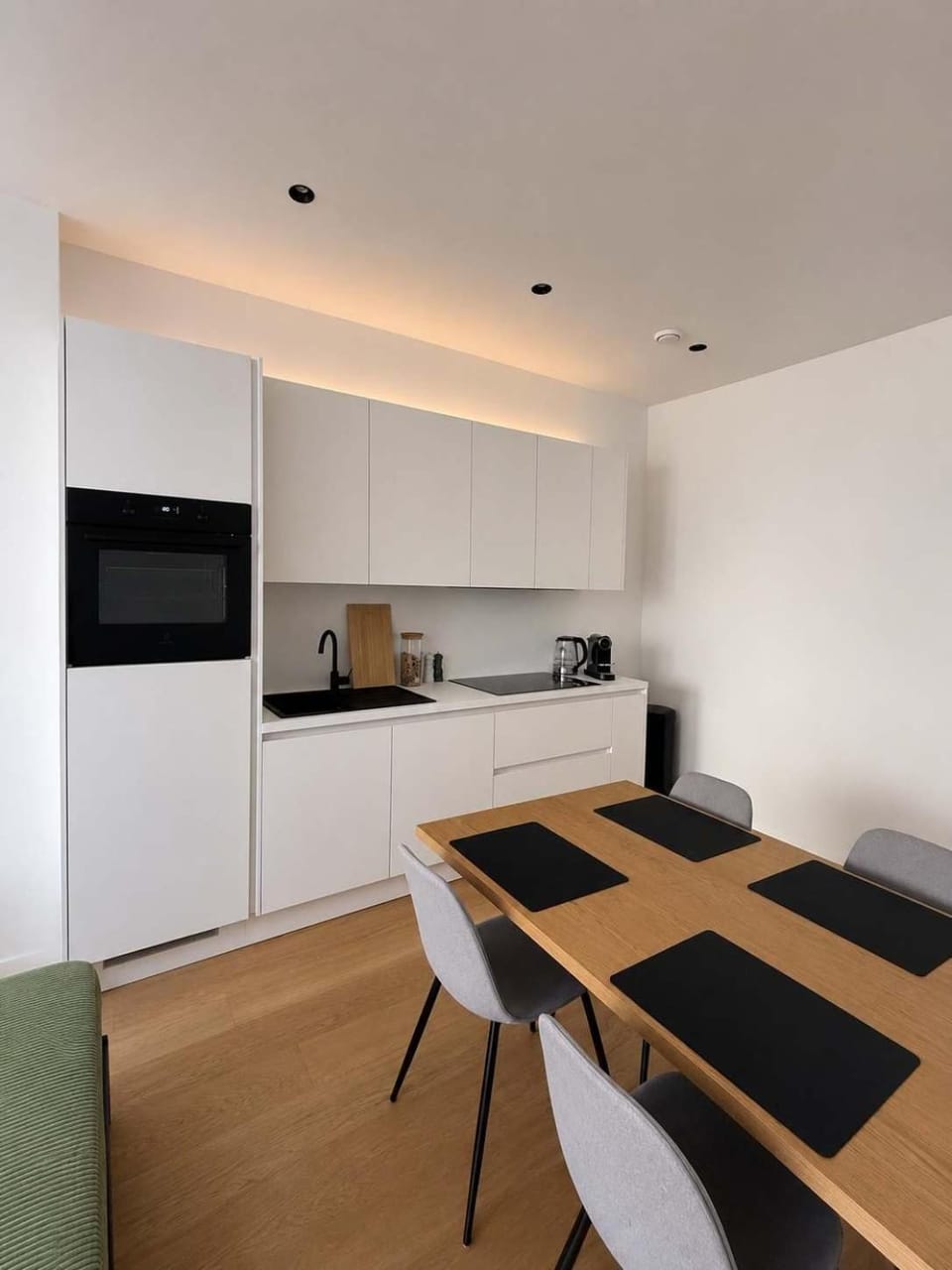 3-slaapkamerwoning met mezzanine, centrum Kortrijk House in Flanders