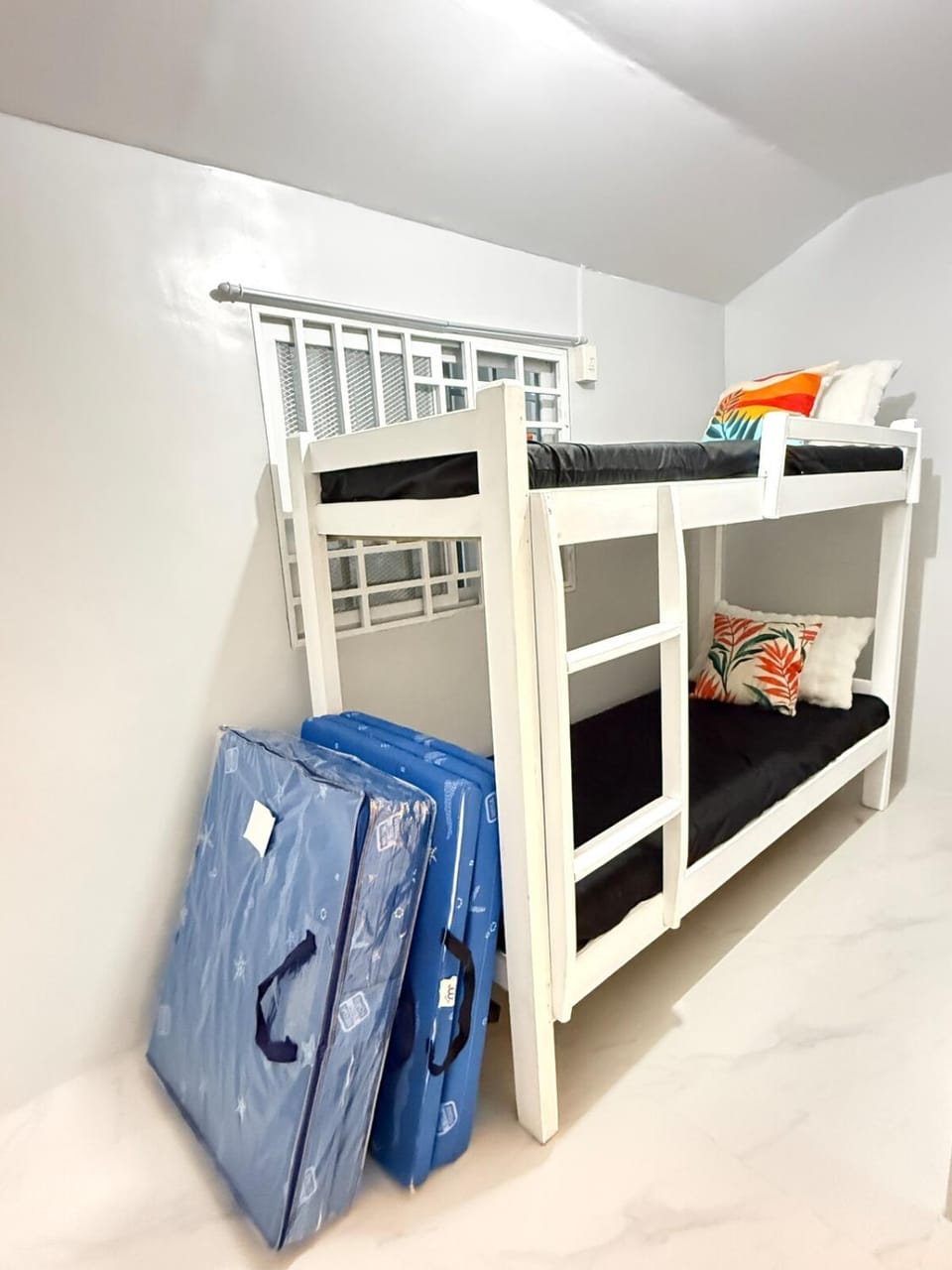 2 Bedroom Townhouse with Netflix Near Toril Bago Ulas Parking Instructions in Photos Apartment in Davao City