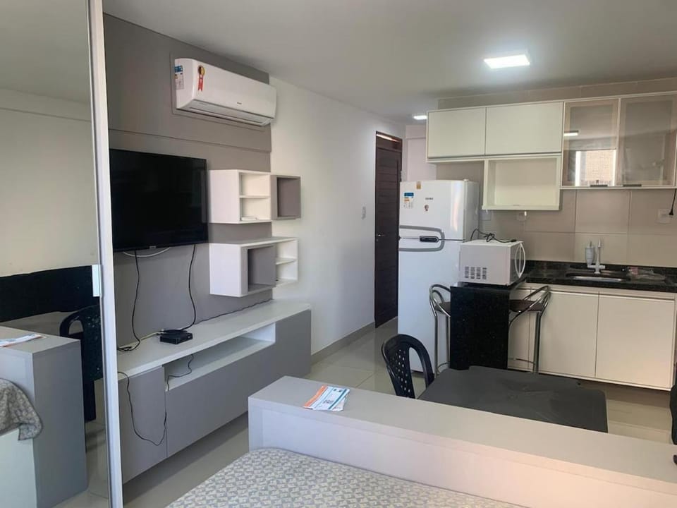 TV and multimedia, Kitchen or kitchenette, Bedroom, locker, locker, oven, stove, toaster, wardrobe, air conditioner