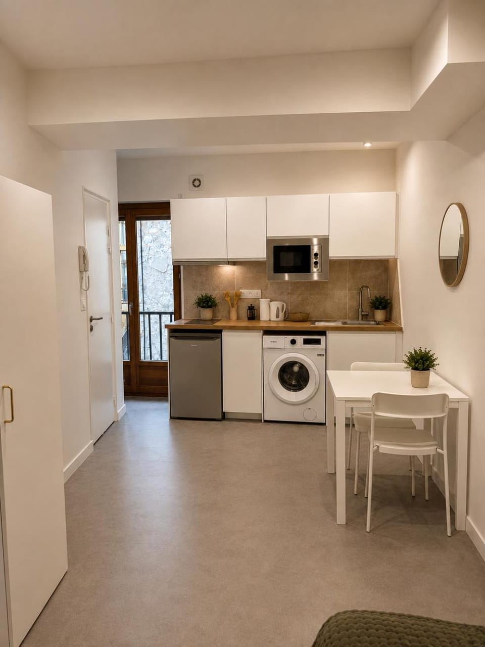 Kitchen or kitchenette