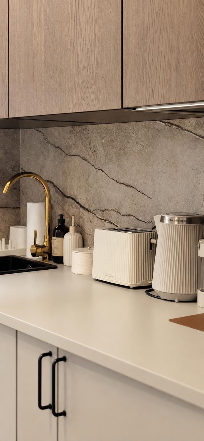 Coffee/tea facilities, dishwasher, stove, kitchen