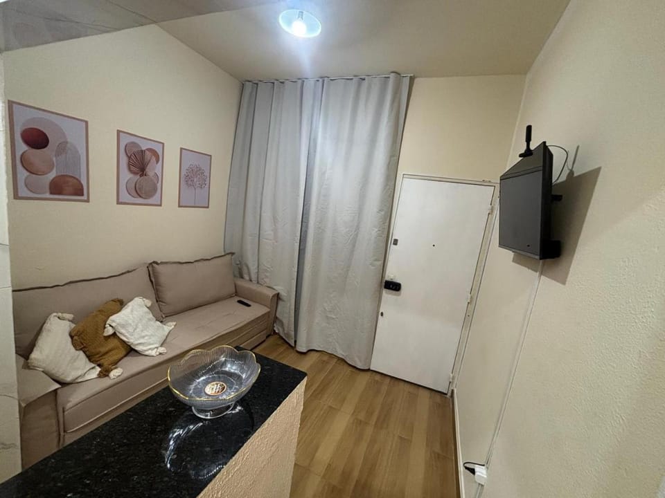 Apartamento no Coração de Copacabana , a duas quadras da Praia de Copa , apto completo Apartment in Rio de Janeiro