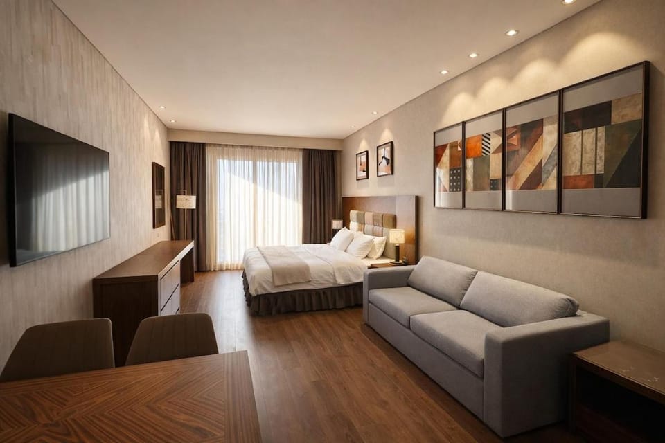 Bed, TV and multimedia, Photo of the whole room, Seating area, Bedroom
