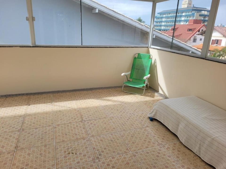 Casa Verde - Casa de 4 quartos perto da praia House in Florianopolis