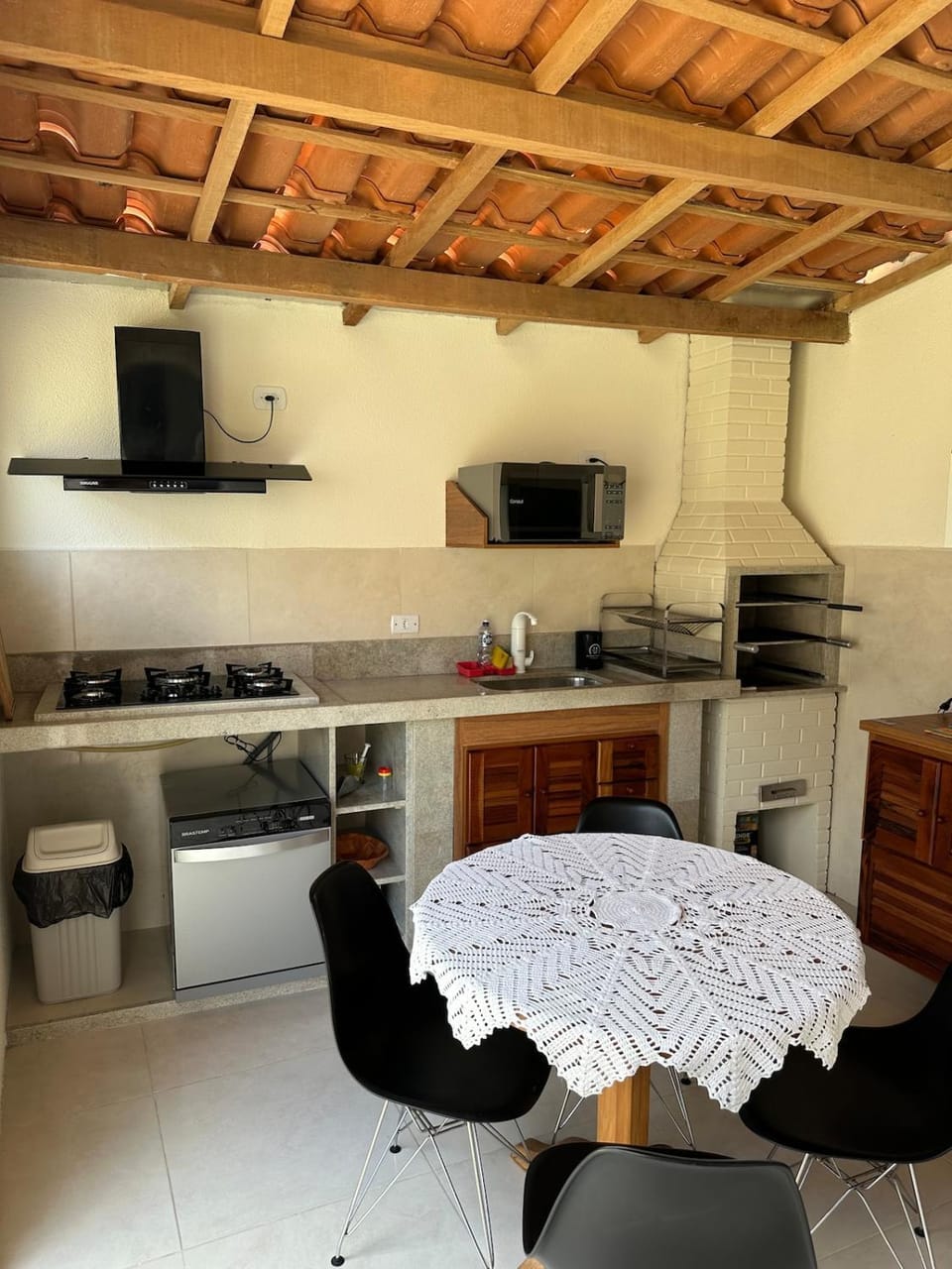 Chalé Mar de Flores, Próximo a praia do Arrastão House in São Sebastião