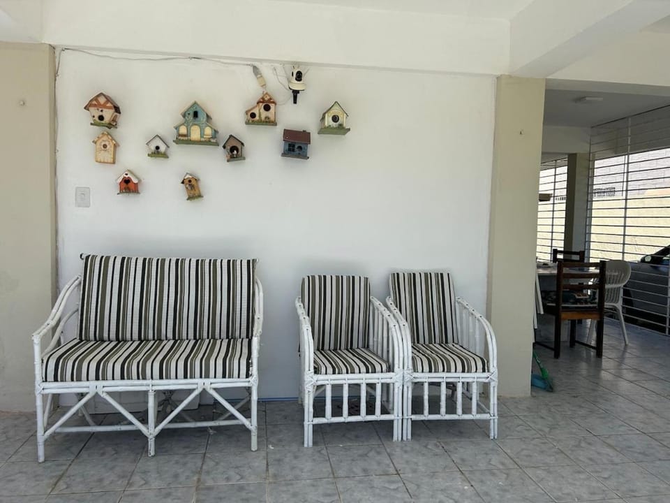 Casa ampla e completa a poucos passos da praia! House in Itamaracá