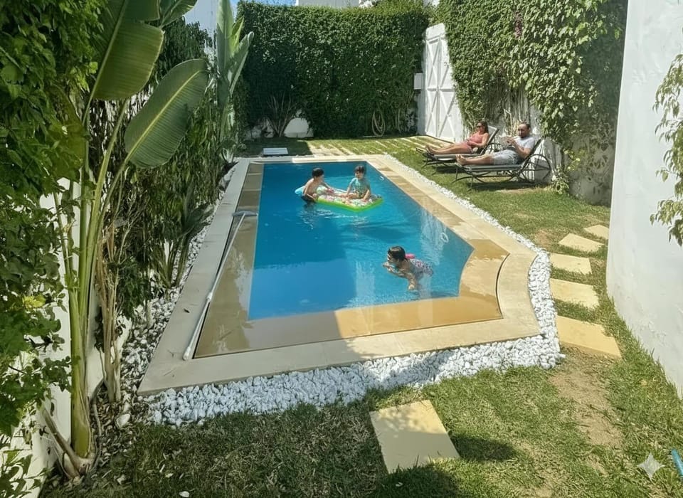 Garden, Swimming pool