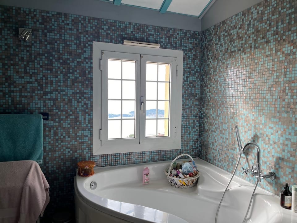 Maison de charme piscine vue mer Villa in Eze