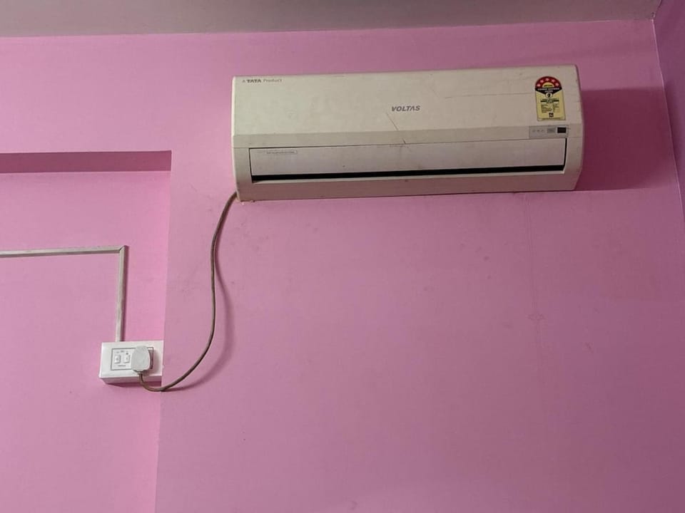 Cozy 1 bhk with full utilities self handle rules Apartment in Kolkata
