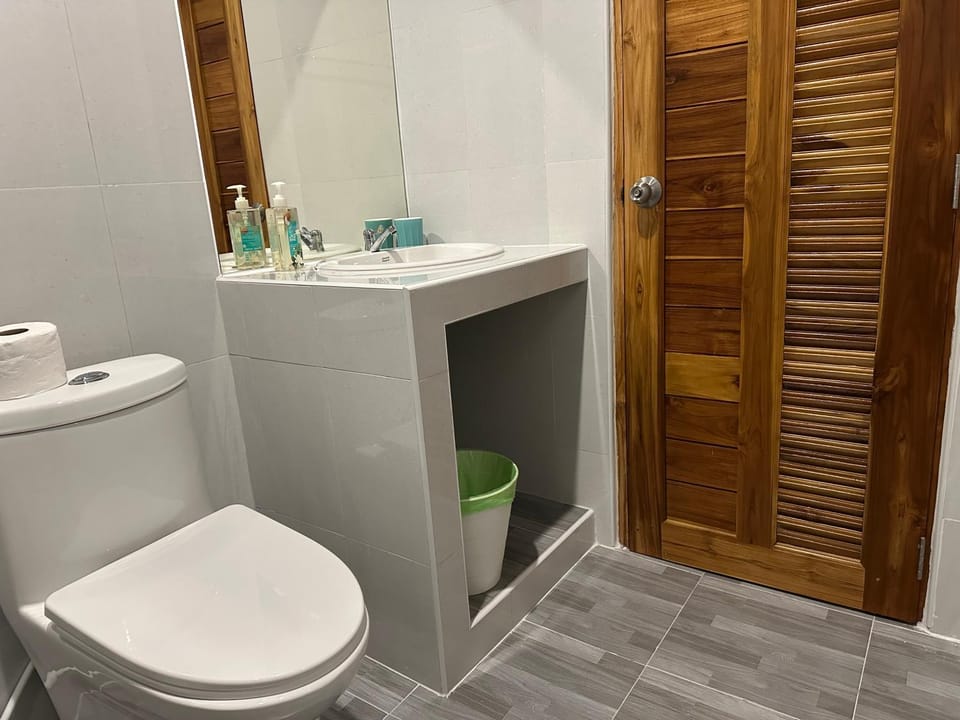 Toilet, Bathroom