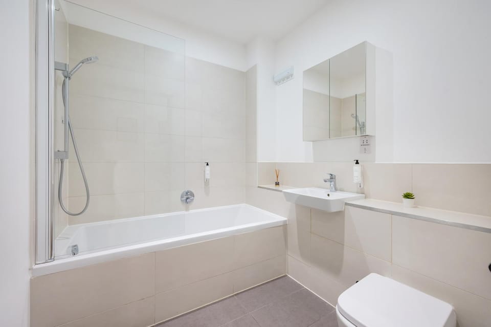 Arcore London Camden-Kentish Town Road Apartment in London Borough of Islington