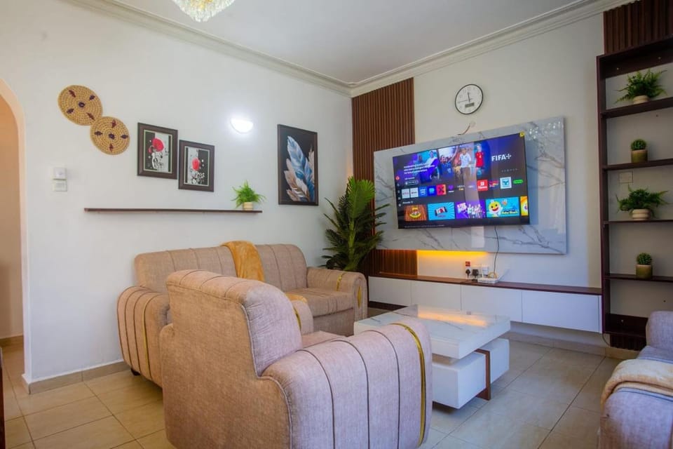 Communal lounge/ TV room, Living room, Seating area