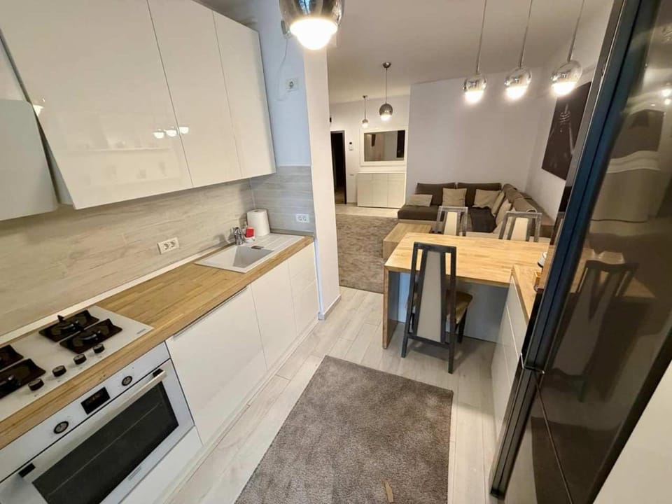 Modern Luxury studio downtown by Managr Apartment in Brasov