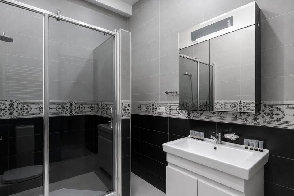 Shower, Bathroom