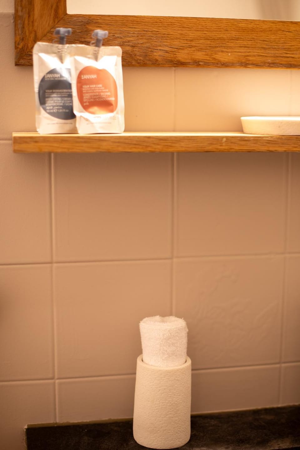 Bathroom, towels