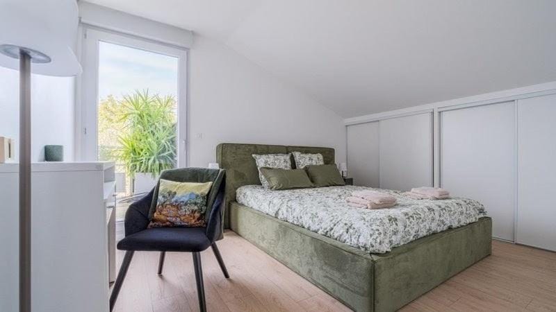Appart 4 étoiles Calme, 3 Chambres, Clim, Terrasse & Parking Apartment in Toulouse